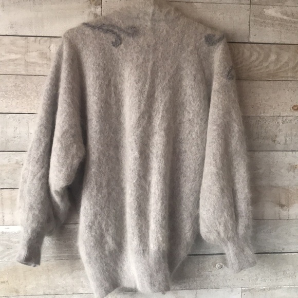 Soft grey metallic cord embroidered cardigan - Picture 3 of 10